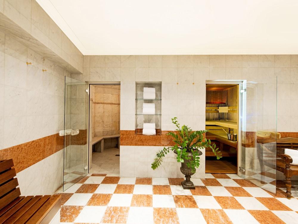 Dormero Hotel Halle Halle  Eksteriør billede