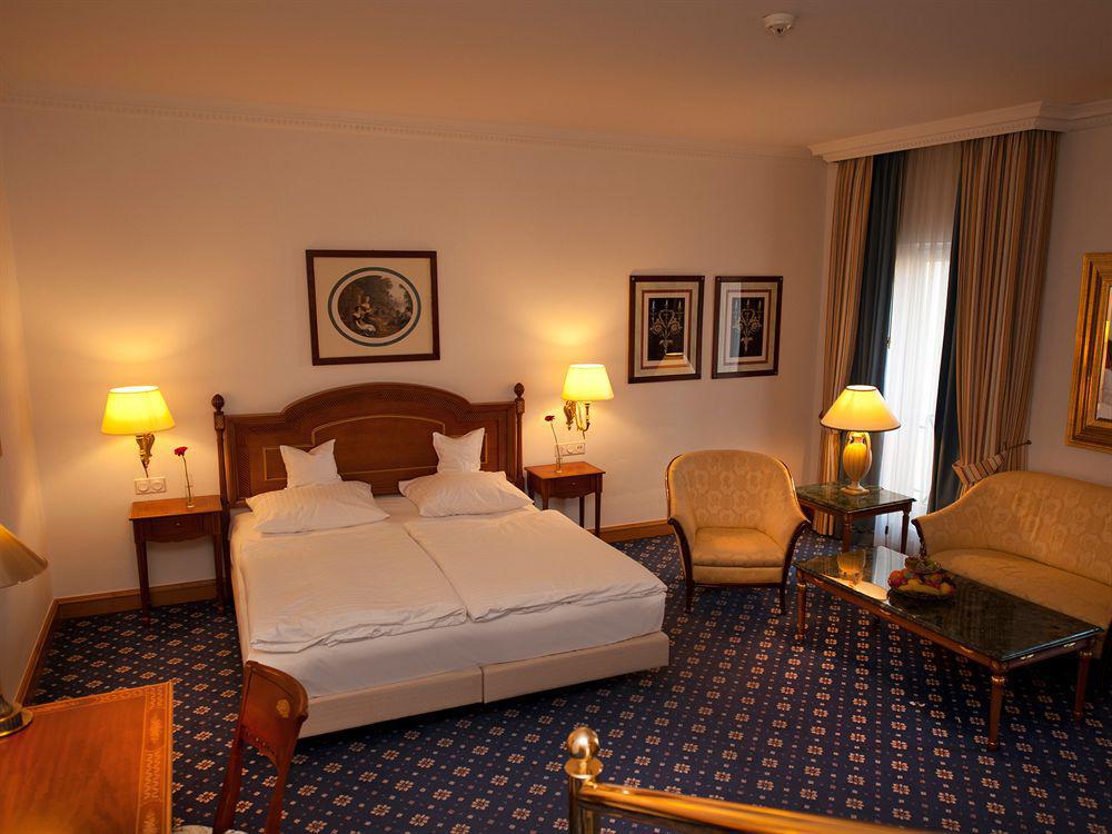 Dormero Hotel Halle Halle  Eksteriør billede